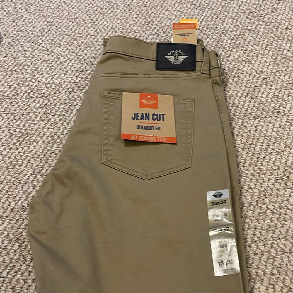 Brand New Dockers Jean cut straight fit 33x32